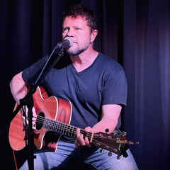 Lee Thomas Miller