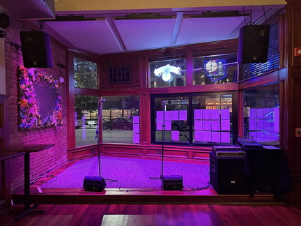 Brother's Lounge