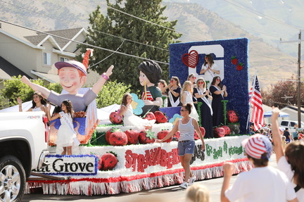 Mammoth Parade (Strawberry Days 2025)