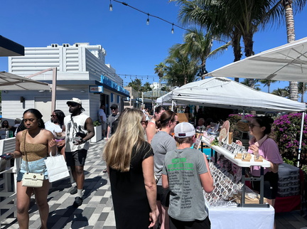 Flamingo Flea Beachside Market