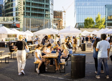 Seaport Summer Market
