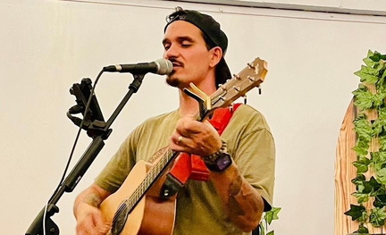 Live Music w Darin C