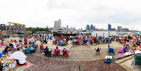 Fourth of July Park &amp; Picnic