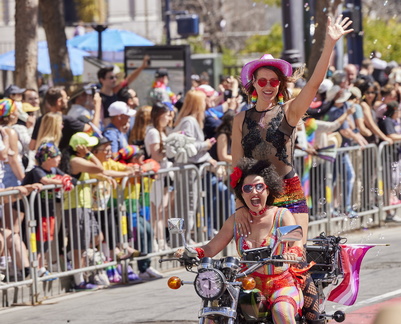 JVH56027 Motorcycle Cavalcade SF Pride 2024 20240630