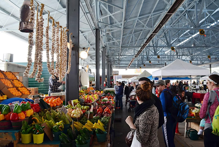 Downtown Dallas Art, Architecture, &amp; History Walk &amp; Farmers Market Lunch