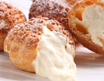 French Pastry - Vanilla &amp; Chocolate Profiteroles