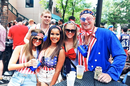 Riverside Red White and Brew Bar Crawl