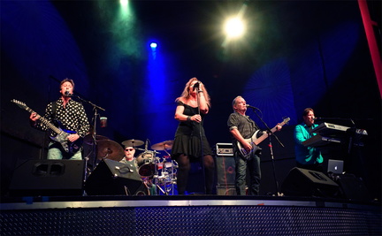 Jewel & The Rough