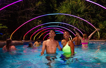 AquaGlow - Aquatica Orlando