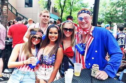 Red White and Brew Bar Crawl