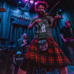 2035812_10063772_Stramash-Traditional-Ceilidh-Dance_1024