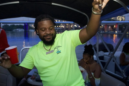 R & B Water Vibez Sunset Cruise - James Creek Marina