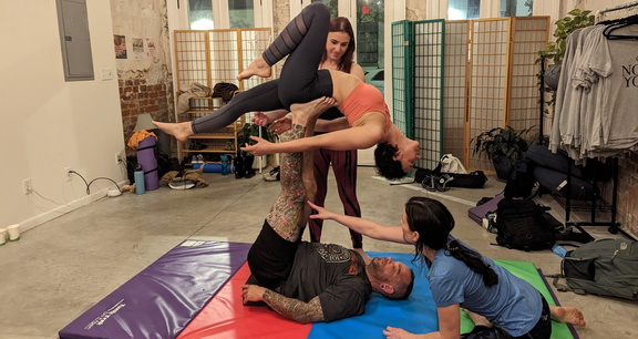 Foundational Acrobatics Class &amp; Jam