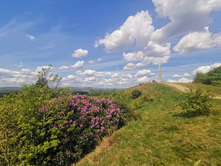 tandle-hill-monument
