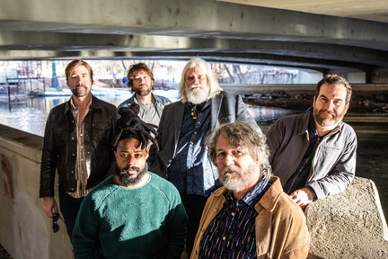 Leftover Salmon &amp; The Infamous Stringdusters