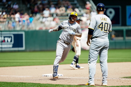Milwaukee Brewers
