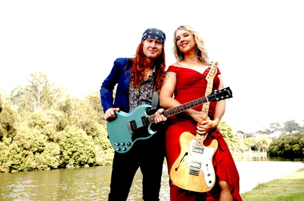 8 Ball Aitken &amp; Taya Chani