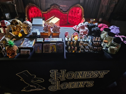 SpookEasy Oddities Market SpookEasy Lounge