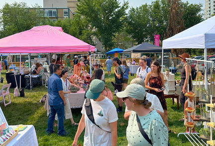 Beaulieu Flower & Artisan Market - Lougheed House