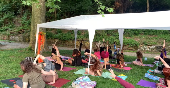 Acro Yoga