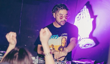 WAX MOTIF