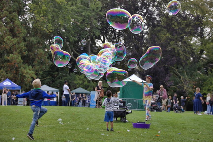 Fun-and-Music-in-the-Park-2024-bubbles-1030x688