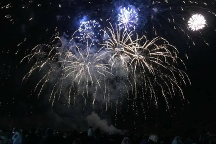 fireworks on theme