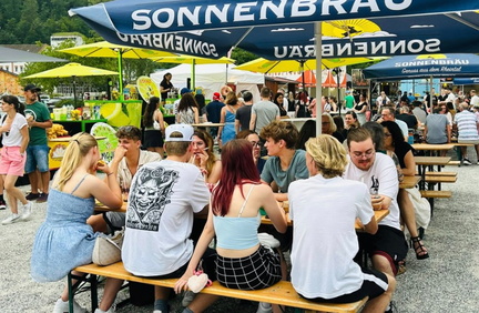 TRESNER STREET-FOOD-FESTIVAL and DORFFÄSCHT