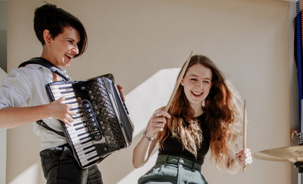 Amy Thatcher &amp; Francesca Knowles