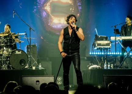 Rob Mills performs the songs of Bon Jovi