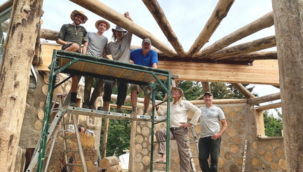 The Art of Natural Building Earthly Craftmanship - The Living Centre