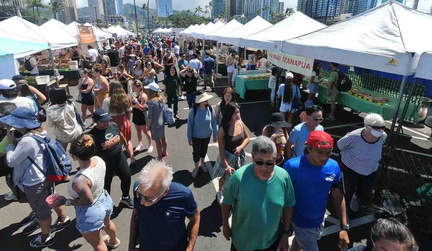 Pearlridge Open-Air Farmers’ Market