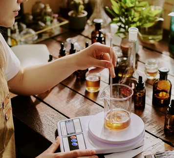 Personalized Essential Oil Scent Making Class