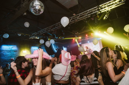 House party Rave