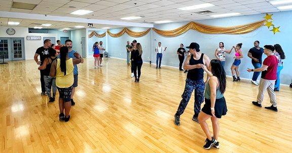 Sunday Bachata Classes