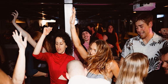 Throw Back &amp; Yeah Buoy House &amp; '80s, '90s Noughties Boat Party