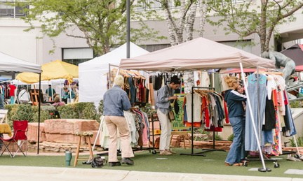 Outdoor Urban Flea Market 31