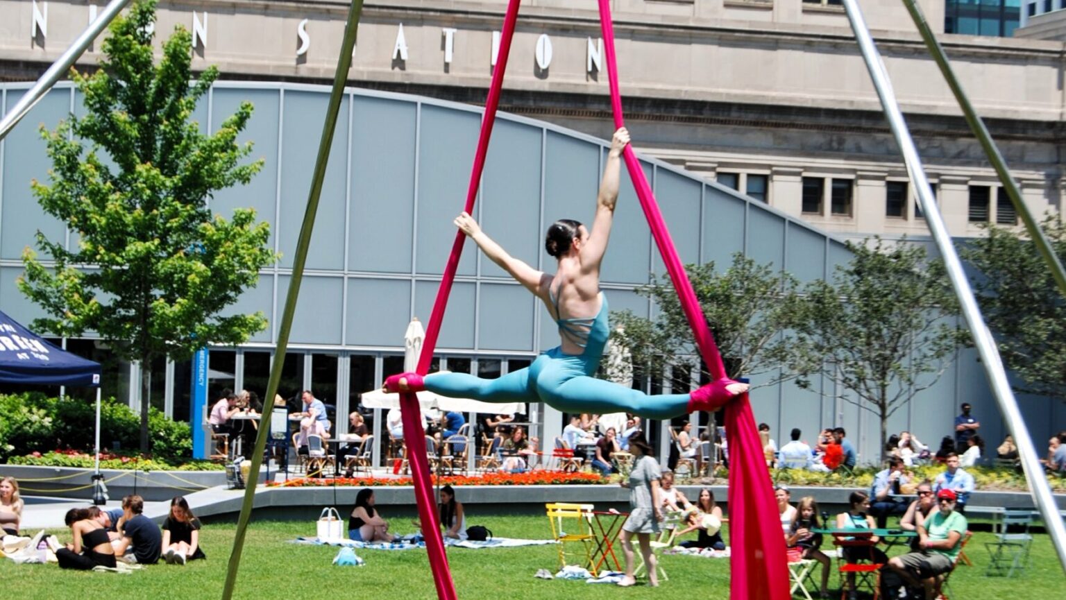 Image for Live at Lunch: Aerial Dance Chicago